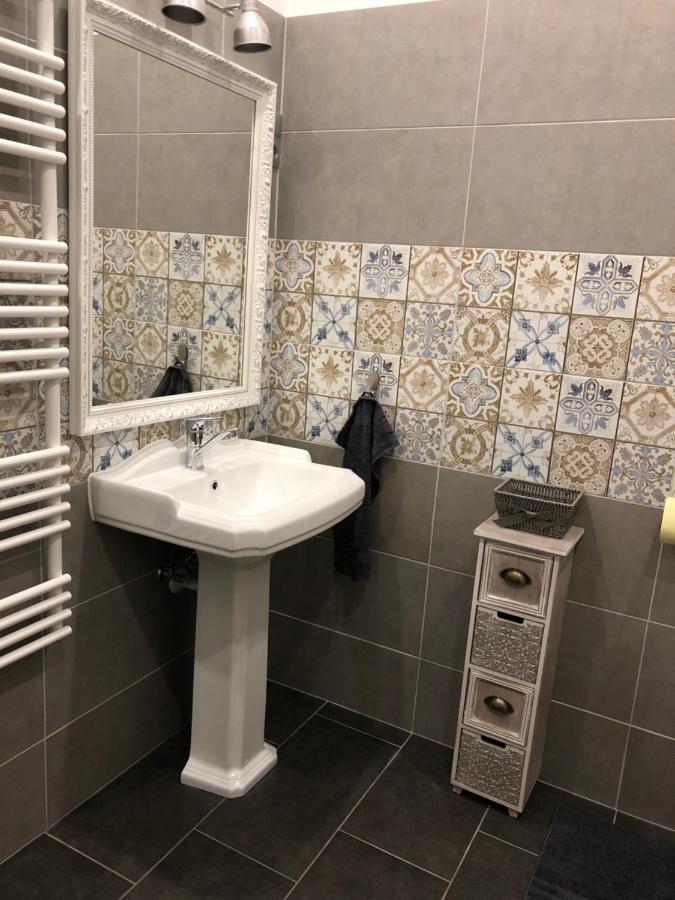 Katus Apartman Lejlighed Eger Eksteriør billede