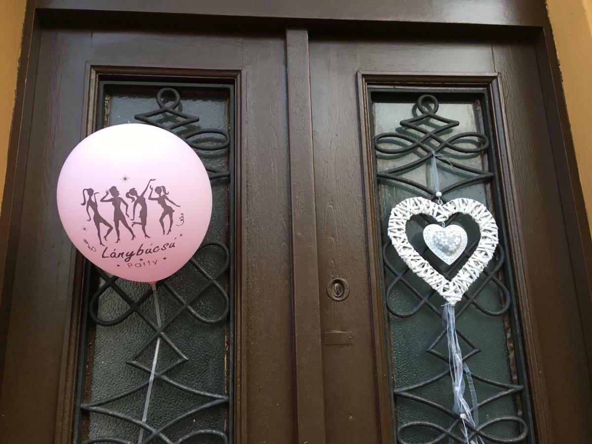 Katus Apartman Lejlighed Eger Eksteriør billede